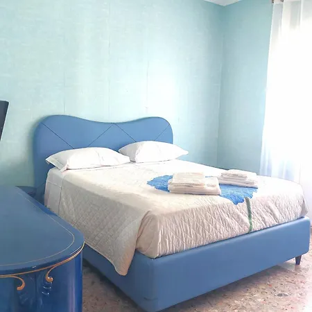 Magnifico Flat At Tiburtina Train & Metro Station Apartamento *