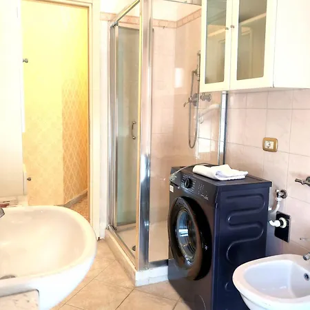 Magnifico Flat At Tiburtina Train & Metro Station *