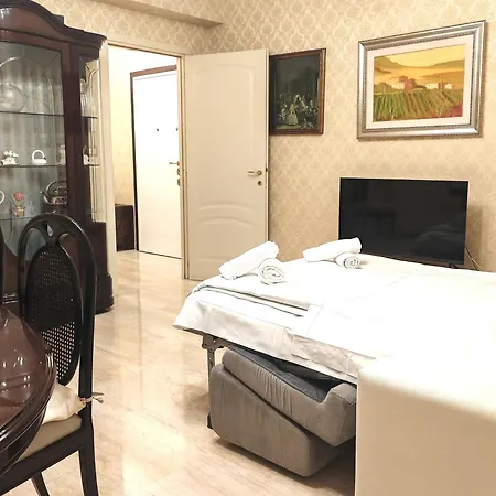 Magnifico Flat At Tiburtina Train & Metro Station Apartamento Roma